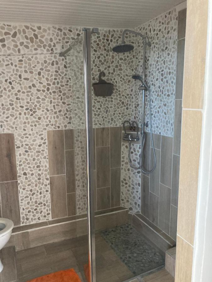 Carambole Apartment Trois-Rivieres Bagian luar foto